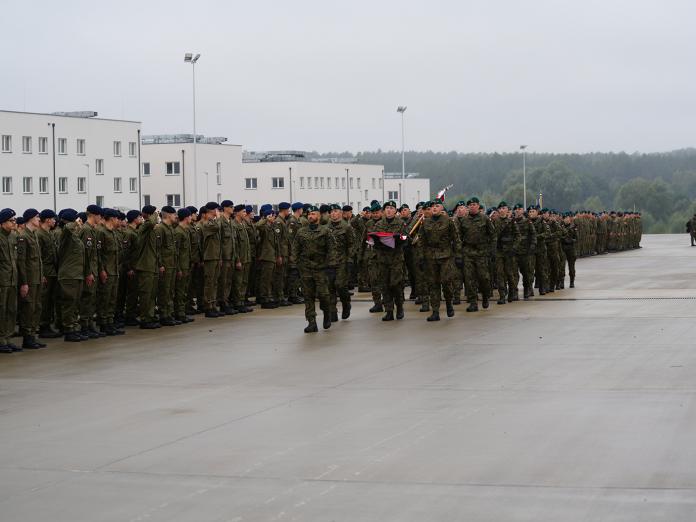 Uczniowie klasy mundurowej z Siedlec na poligonie wojskowym w Drawsku Pomorskim