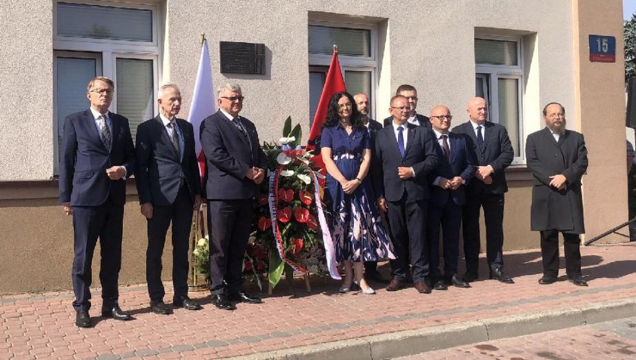 Pamięć jest naszym obowiązkiem. Odsłonięcie tablica upamiętniającej „Akcję Reinhardt” w Łukowie