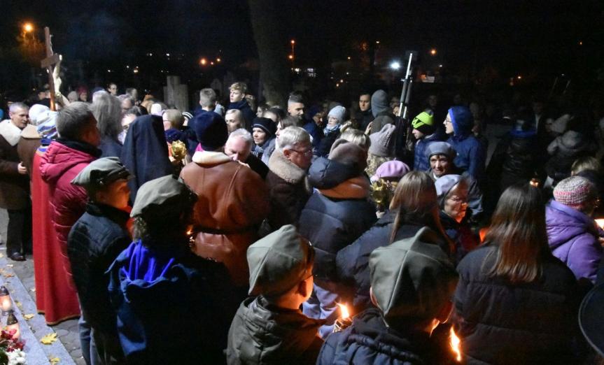 Święci na dotknięcie. W wigilię Uroczystości Wszystkich Świętych ulicami Siedlec przeszedł Marsz Świętych