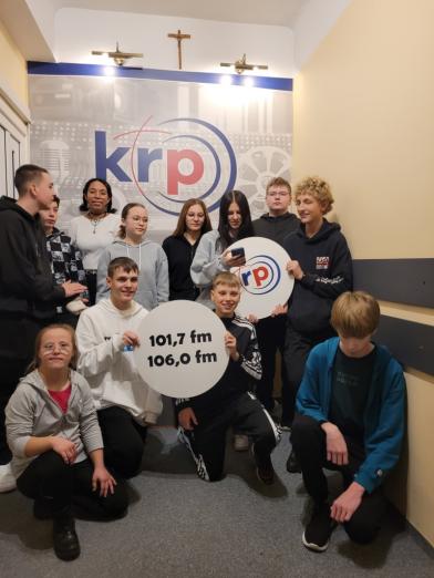 Ósmoklasiści z SP6 w Siedlcach odwiedzili Radio Podlasie