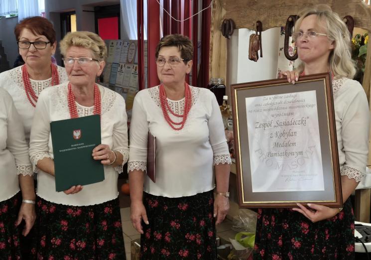 Zespół Sąsiadeczki nagrodzony Medalem Pro Masovia