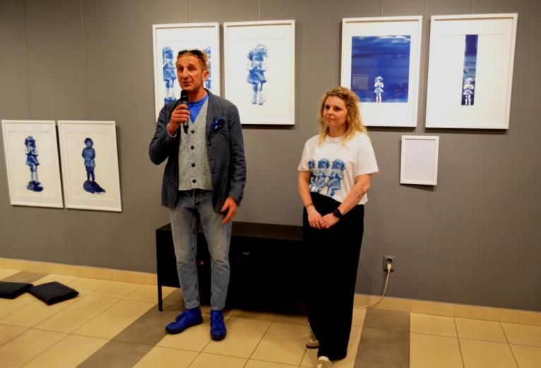 „Mała” i „DUŻA” – wernisaż wystawy Moniki Wojciechowskiej