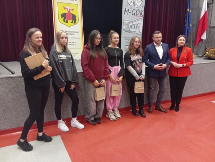 Poznawanie historii poprzez zwiedzanie i odgadywanie