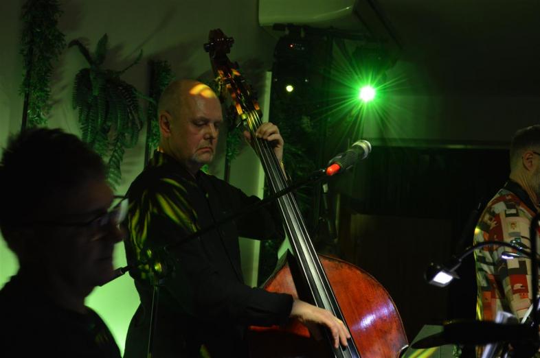 Folk spotyka jazz – Maciej Sikała i Jarek Michaluk Trio w Białej Podlaskiej