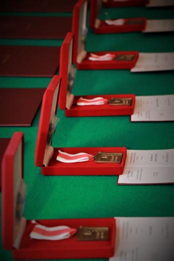 Świadkowie Historii