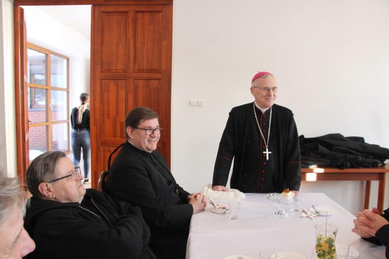 Biskup Kazimierz Gurda: osoby konsekrowane są sercem życia Kościoła2