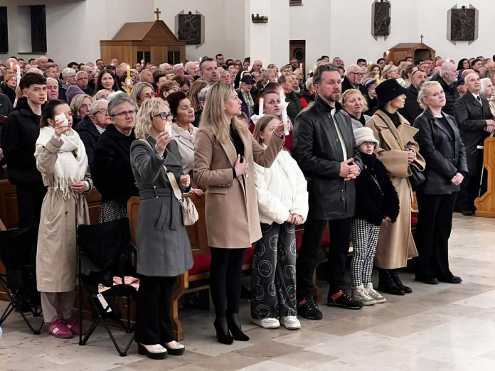 Msza Wigilii Paschalnej zakończyła obchody Triduum Paschalnego