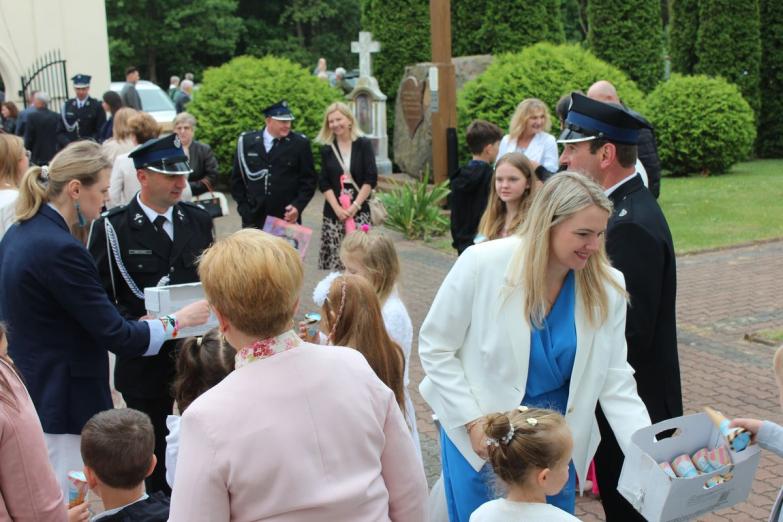„Świat potrzebuje Jezusa Eucharystycznego” – Boże Ciało w Kłopotach Stanisławach