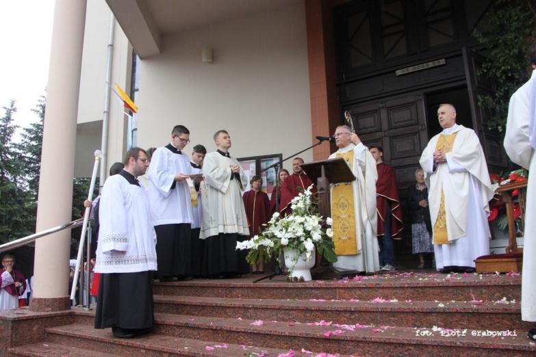Wiara znajdująca widoczny wyraz. Uroczystości Najświętszego Ciała i Krwi Chrystusa pod przewodnictwem Biskupa Sidleckiego