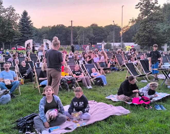 Emocje pod gołym niebem czyli siedleckie kino plenerowe